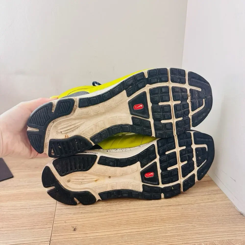 Nike ACG Lunar MacLeay boots bright yellow Men’s Size 10.5